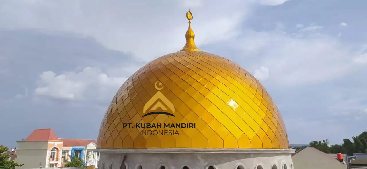 Pesan Kubah Masjid Kuningan Tembaga: Investasi Keindahan Abadi